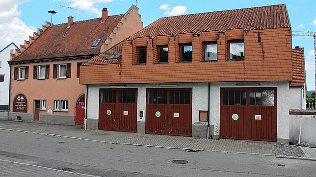 Im bestehenden Feuerwehrhaus an der Brunnenstraße in Immendingen finden seit einiger Zeit nicht mehr alle Fahrzeuge der Feuerwehr Platz, ...