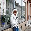 Friseurmeister Tommy Buschle vor seinem Salon in Waldshut-Tiengen am Hochrhein. Der Handwerker kämpft für mehr Mitbestimmung im ...