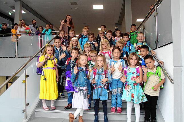 Zwölf Mädchen und 14 Jungen wurden im Bildungszentrum Bonndorf, Außenstelle Wellendingen, Klasse 1c, eingeschult. Lehrerin ist Corina ...