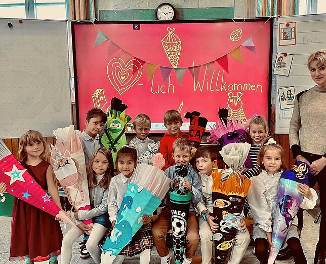 Die Klasse 1 der Grundschule Aasen mit ihrer Klassenlehrerin Judith Weeber.