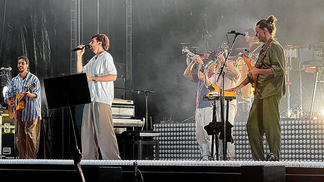 Bild 5: Alvaro Soler in Friedrichshafen: Konzert begeistert Besucher am Seeufer (Teil 2)