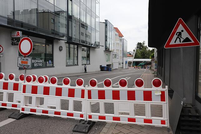 Baustellen und Sperrungen wie die im Bereich der Millionenschlucht haben auch Auswirkungen auf die Pünktlichkeit der Busse.