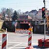 Die Unterführung der Engener Bahnbrücke Ballenbergstraße ist bereits gesperrt. Die vorbereitenden Arbeiten für die Brücken-Erneuerung ...