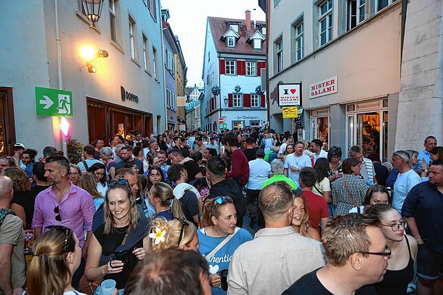 Bild 34: Der erste Gassenfreitag 2025 sorgt für einen Besucheransturm in der Niederburg