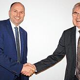 Gregor Gülpen ist ab 1. Januar 2022 der neue Stadtwerke-Chef. Er folgt auch Ulrich Köngeter (beide von links):