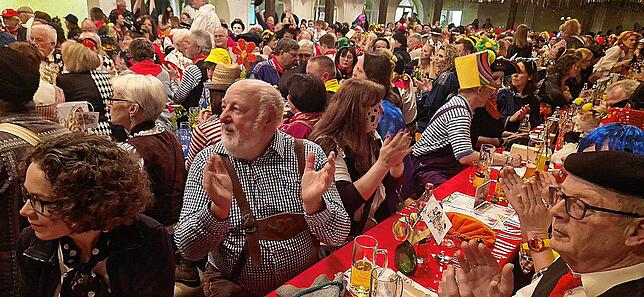 Bild 10: Bad Dürrheim ist beim Narrenzunftball im Fasnetsrausch