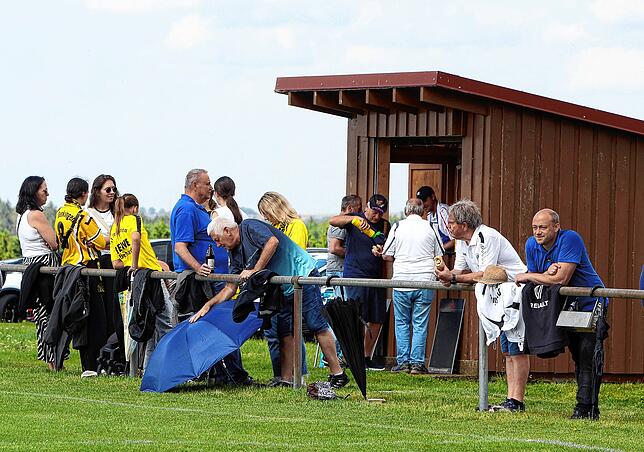 Bild 25: Der SV Denkingen ist Meister und steigt in die Landesliga auf. Wir waren mit der Kamera dabei!