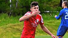 Wie hab ich das gemacht? Nico Möller traf für den FC Schlüchttal gegen den TuS Efringen-Kirchen zum 2:2. Für seinen Trainer Michael ...