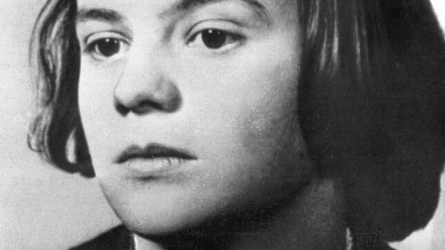 Das undatierte Foto zeigt Sophie Scholl, Mitglied der &ldquo;Weißen Rose&bdquo;, der Widerstandsgruppe gegen die Verbrechen der ...