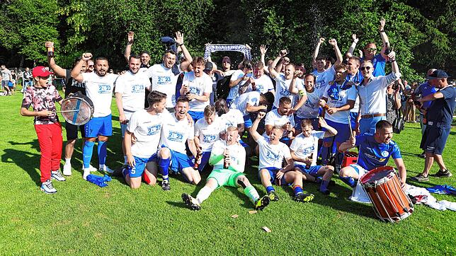 Bezirksliga, wir kommen ! Der SV/TuS Immendingen setzte sich in der Aufstiegsrelegation verdient durch.