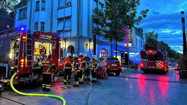 Die Feuerwehren brauchen gute Rahmenbedingungen, um jetzt und in Zukunft arbeiten können, wie hier bei einem Einsatz der Singener Wehr ...