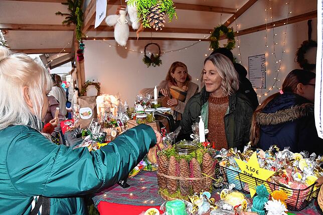 Bild 24: Martinsmarkt der Eigeltinger Schule