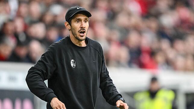 Julian Schuster und der SC Freiburg empfangen am Samstag Eintracht Frankfurt.