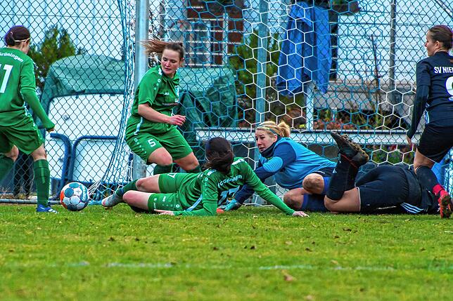 Bild 17: Fußballerinnen des SV Niederhof besiegen die SG Marbach II &ndash; und wir haben Bilder!