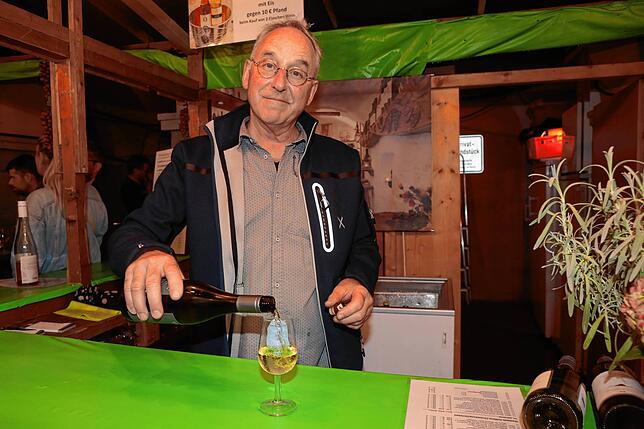 Bild 11: Endlich Wochenende! Das feiern die Besucher beim Konstanzer Weinfest 2025