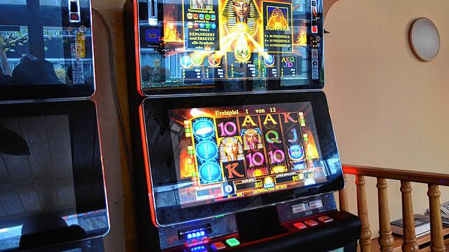 Spielautomaten in Gaststätten werden bald mit 23 Prozent besteuert. Bild: Jörg Büsche