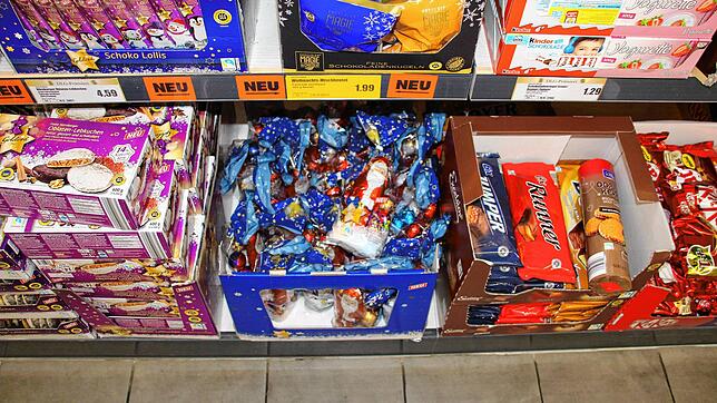 Ja ist denn das zu glauben: In den Supermarktregalen liegen schon die ersten Schokoladen-Nikolause &ndash; und das mitten im Hochsommer.
