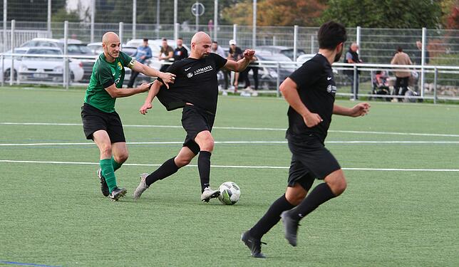 Bild 2: SpVgg. Brennet-Öflingen feiert 6:1-Kantersieg beim SV Herten