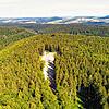Auf dieser freien Fläche des Höhenzuges Länge sollen in Zukunft Windkraftanlagen entstehen. Den Baustart hindert allerdings noch ein ...