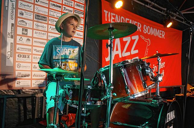 Bild 38: Jazzfest verbreitet trotz Regen gute Laune