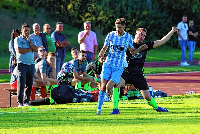 Bild 10: Die besten Bilder der Partie zwischen Anadolu und Steißlingen