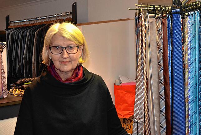 Lisa Bitzenhofer befürchtet, dass es zum Beispiel mit Jeans eng werden könnte vor Weihnachten.