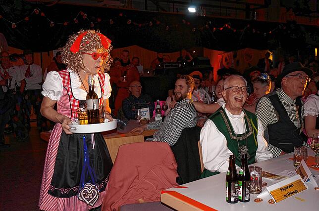 Bild 6: Stimmung pur beim Düengemer Stadl