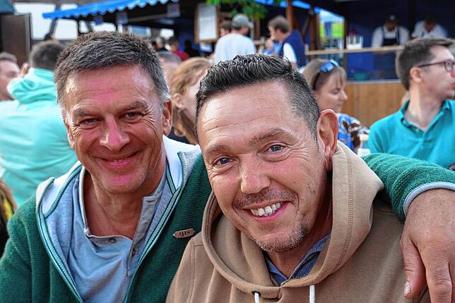 Bild 4: Hunderte Besucher genossen das 52. Bermatinger Weinfest