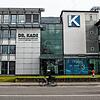Die Firma Dr. Kade möchte dieses Gebäude veräußern. Auf dem Online-Marktplatz Ebay ist es für schlappe 7,9 Millionen Euro zu kaufen.