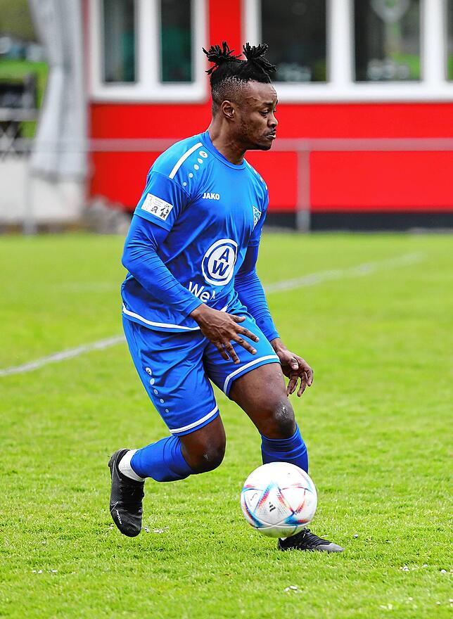 Rückkehrer Austyn Adefeyiju trifft bei Markdorf nach Belieben.
