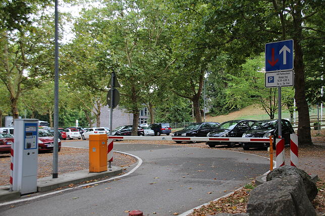 Auf dem unteren Chilbiplatz in Waldshut können Besucher mit einem Parkschein für zwei Euro am Tag bis zu fünf Tage lang parken.