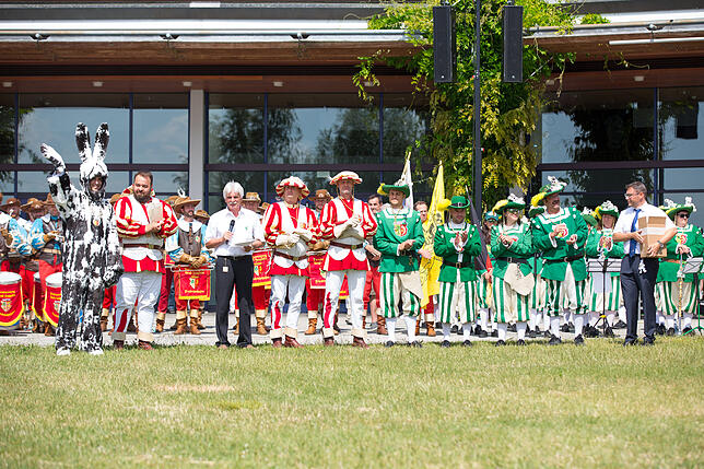 Bild 14: Stehempfang beim Seehasenfest in Bildern