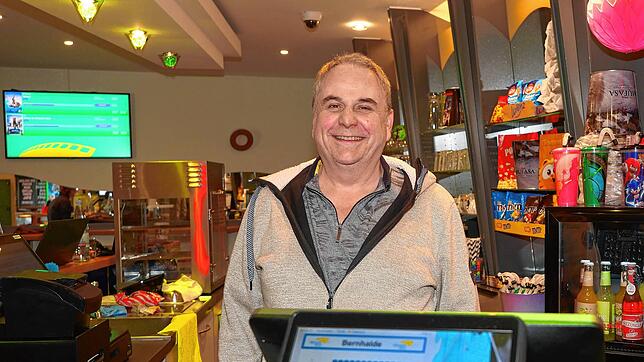 Bernd Gschöpf betreibt seit 2014 das „Rheinflimmern“ in Rheinfelden und seit 2018 das „Albrecht Kino“ in Waldshut.