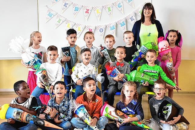 Starterklasse der Neckarschule Schwenningen mit der Klassenlehrerin Regina Ratzinger.