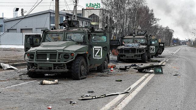 Ein Tigr-Geländewagen der russischen Armee im umkämpften Charkiw in der Ukraine. Sind darin auch Teile aus Deutschland verbaut?