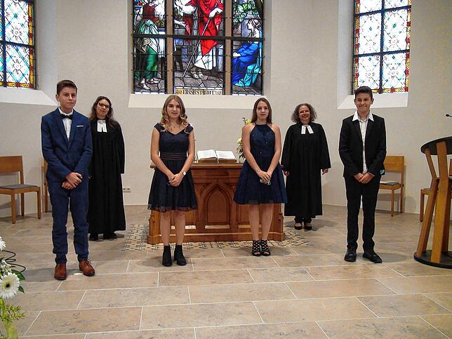 Am Wochenende, 10. und 11. Oktober, haben 18 Jugendliche ihre Konfirmation in der Christuskirche gefeiert. Mit der Konfirmation sagen ...