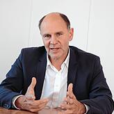 Oberbürgermeister Bernd Häusler: „Das Geld ist keine Investition in die Teestube, sondern in ein städtisches Gebäude, das die ...