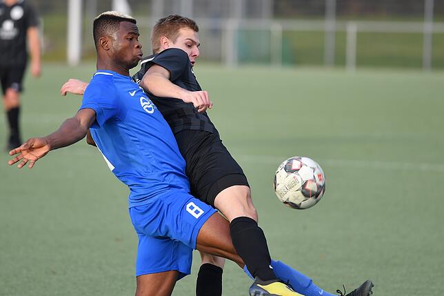 Bild 21: FC Hochrhein düpiert den TuS Efringen-Kirchen mit einem 3:1-Sieg im Rebland &ndash; und wir haben Bilder!
