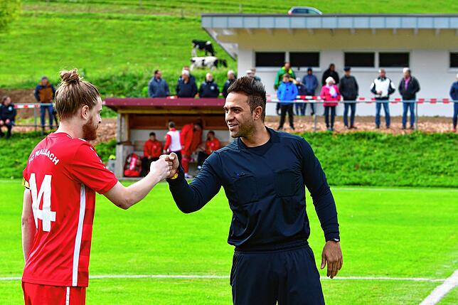 Bild 1: SG Mettingen-Krenkingen holt sich mit dem 3:1 gegen den FC Wallbach die Tabellenführung zurück &ndash; und wir haben Bilder!