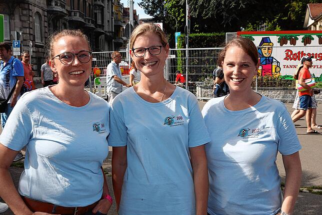 Bild 2: Beim Seenachtfest 2023 treffen sich im Stadtgarten und an der Seestraße alle Generationen