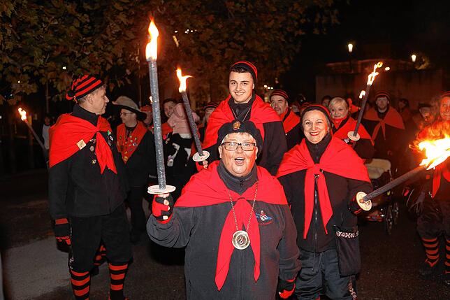 Bild 17: Dem Wasser entstiegen &ndash; Seegeister starten in die Fasnacht. Alle Foto gibt es hier