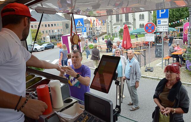 Bild 18: Bilder vom Markdorfer &bdquo;Street-Food-Markt&ldquo; auf dem Marktplatz