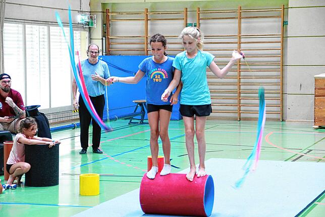 Bild 25: Manege frei für die große FEZ Abschluss Gala