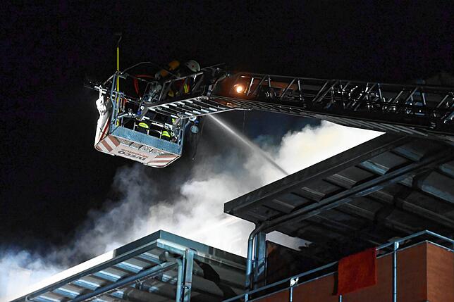 Bild 7: Stockach: Brand in Mehrfamilienhaus in der Radolfzeller Straße - Bilder!