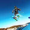Leider fehlt der Schnee, aber die Skilift-Saisonkarten können nun bei der Tourist-Information in Schonach abgeholt werden. Bild: ...