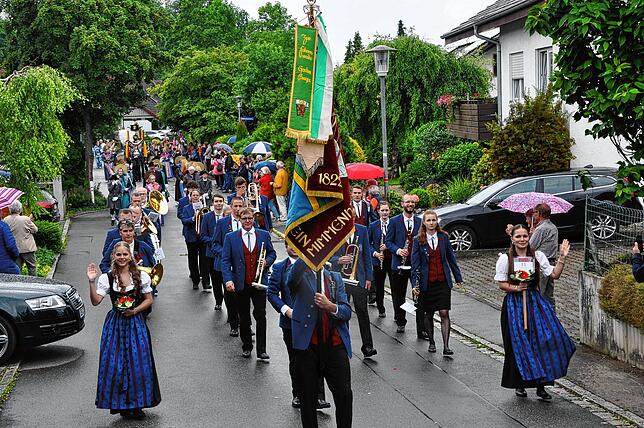 Bild 33: Die schönsten Bilder vom Pfingstmusikfest Jubiläumszug in Leimbach