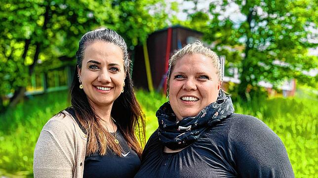 Die beiden Gesangslehrerinnen Carina Bozer (links) und Anja Schuler lieben die pädagogische Arbeit mit Kindern und bringen sich mit ...