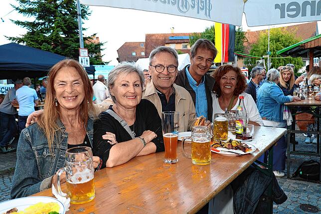 Bild 18: Das Dingelsdorfer Herbstfest 2025 geht weiter – hier sind die Fotos vom Samstagabend