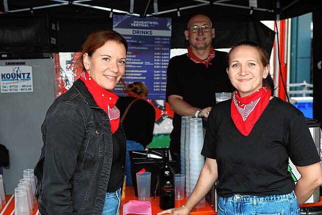 Bild 16: Trotz Regen gute Stimmung auf dem Hohentwielfestival- hier gibt‘s die schönsten Fotos