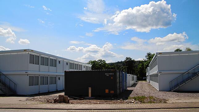 Die Containeranlage in Tiengen mit ihren letztlich 342 Plätzen hilft dem Landkreis bei der Zwischenunterbringung zunächst weiter. Die ...
